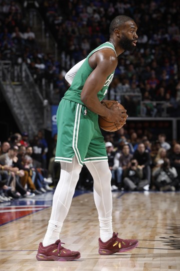 开云体育app-绿军VS活塞裁判报告：共1次漏判 杰伦·布朗关键时刻走步违例