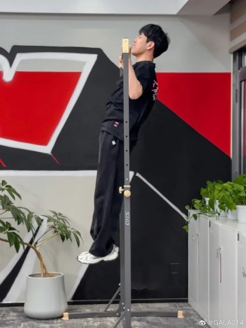 开云体育下载-GALA分享运动照片：简简单单20个兄弟们